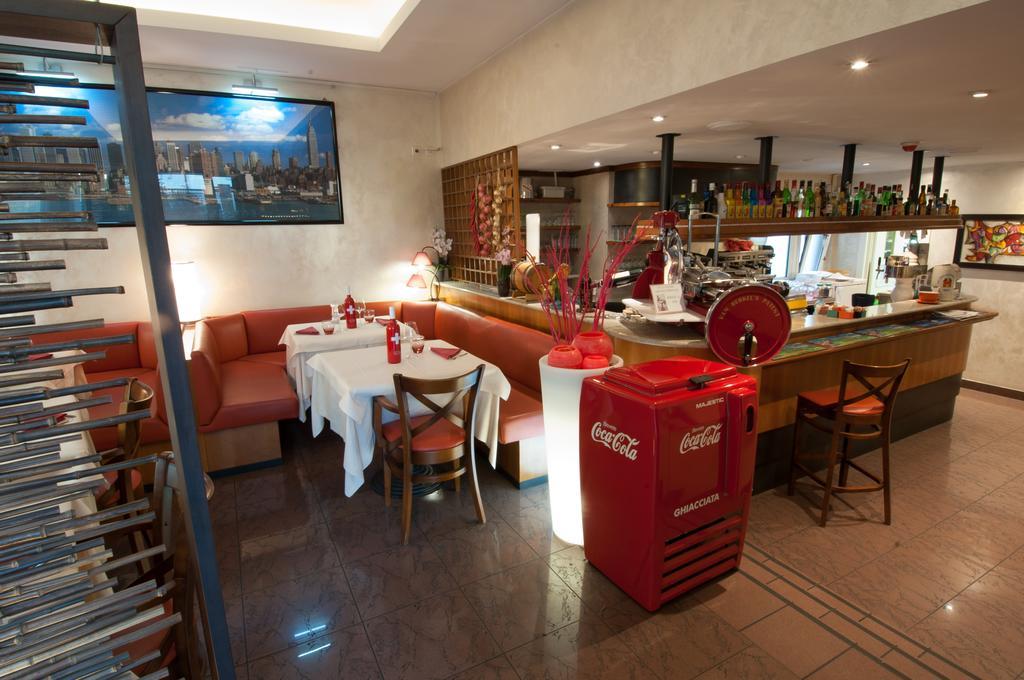 Hotel Bahnhof Haus Chiasso Eksteriør billede