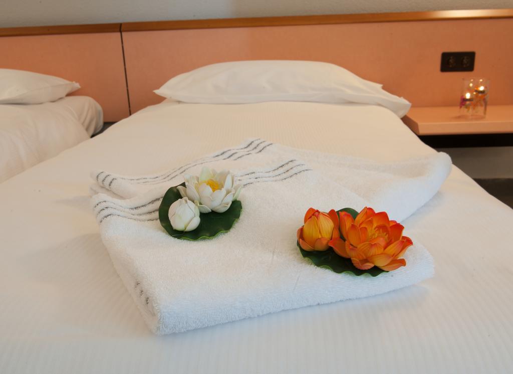 Hotel Bahnhof Haus Chiasso Eksteriør billede