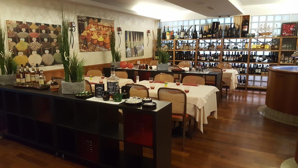 Hotel Bahnhof Haus Chiasso Eksteriør billede