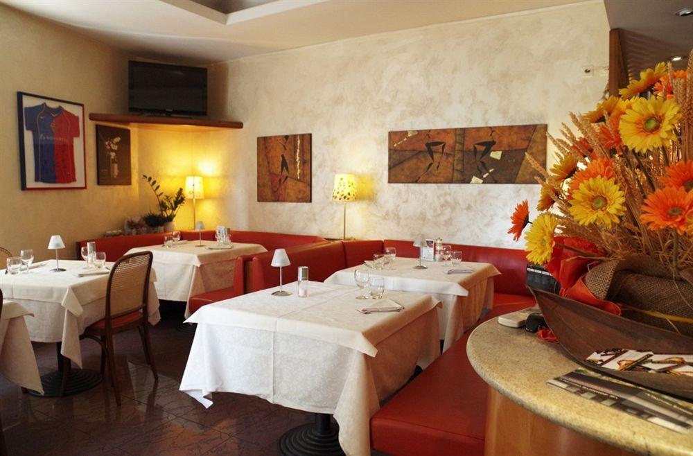 Hotel Bahnhof Haus Chiasso Eksteriør billede