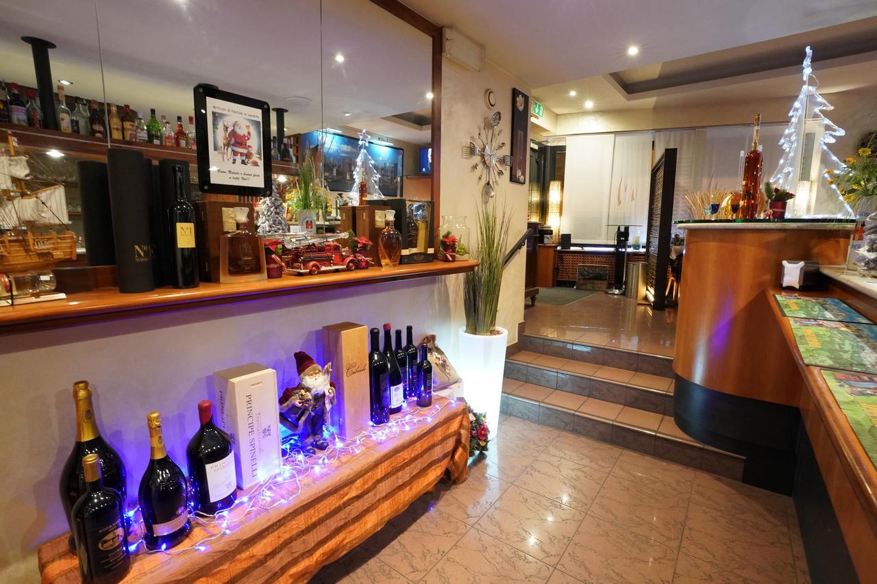 Hotel Bahnhof Haus Chiasso Eksteriør billede