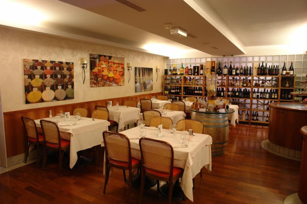 Hotel Bahnhof Haus Chiasso Eksteriør billede