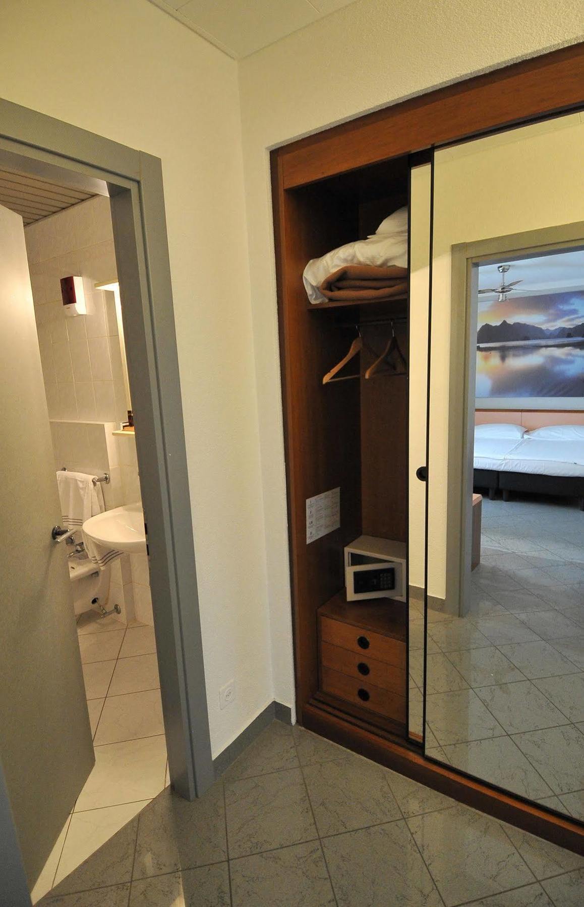 Hotel Bahnhof Haus Chiasso Eksteriør billede