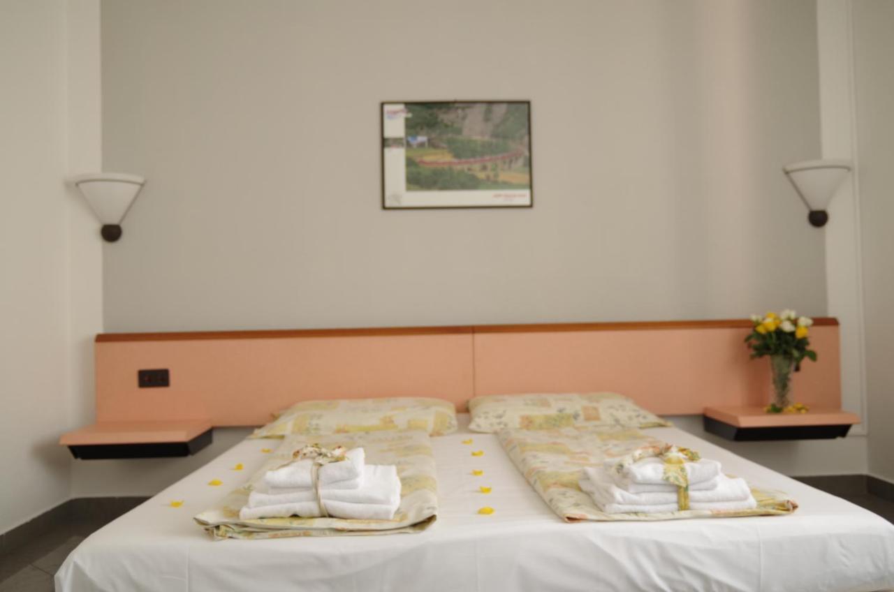 Hotel Bahnhof Haus Chiasso Eksteriør billede