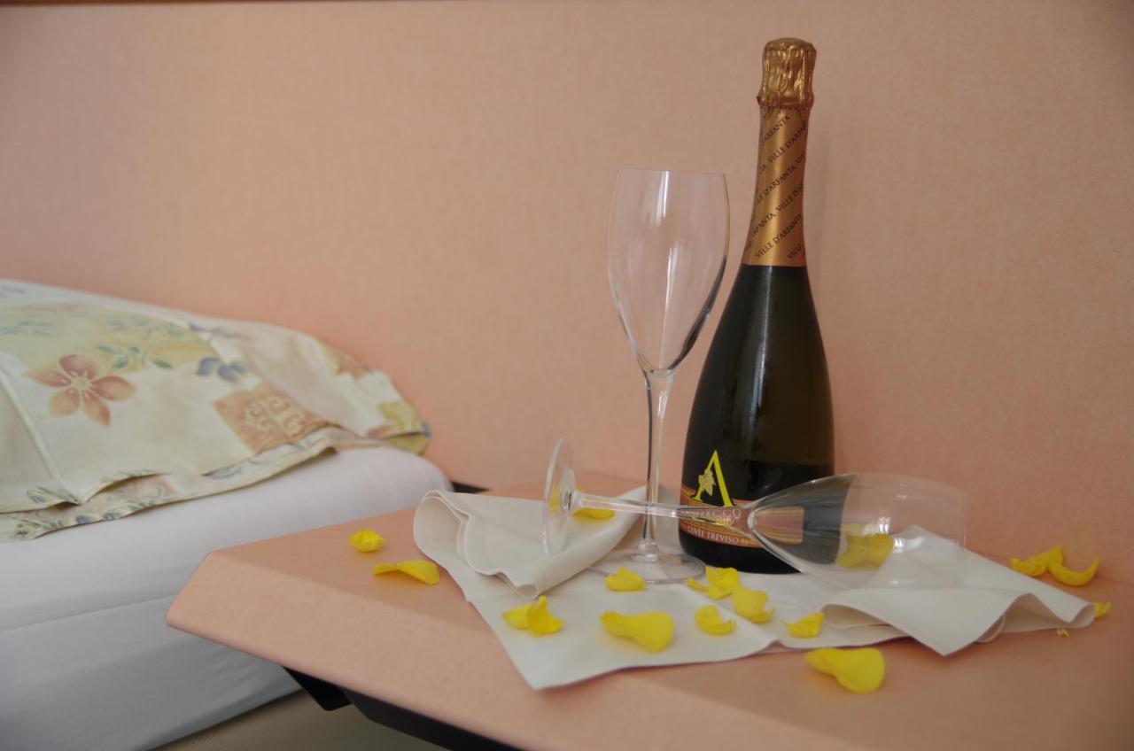 Hotel Bahnhof Haus Chiasso Eksteriør billede